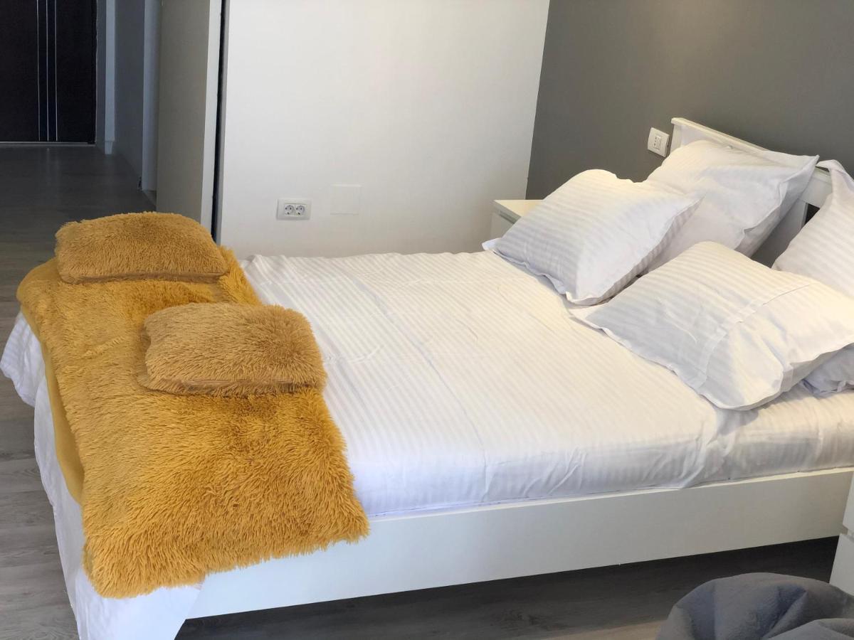 Sea View Apartments 만갈리아 외부 사진